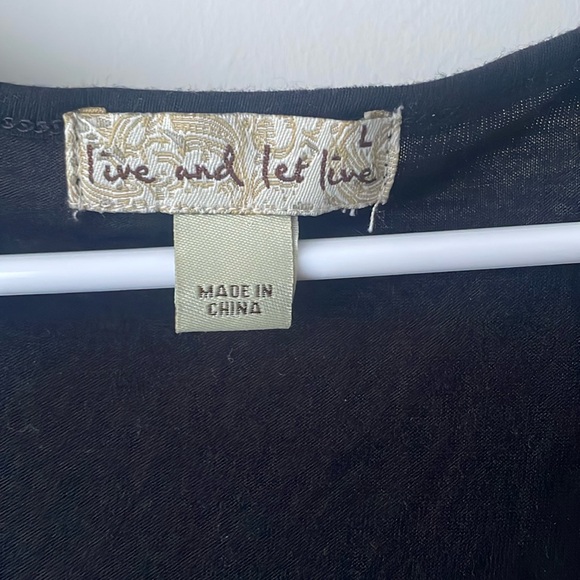 COPY - Live and let live women’s blouse - Picture 2 of 9